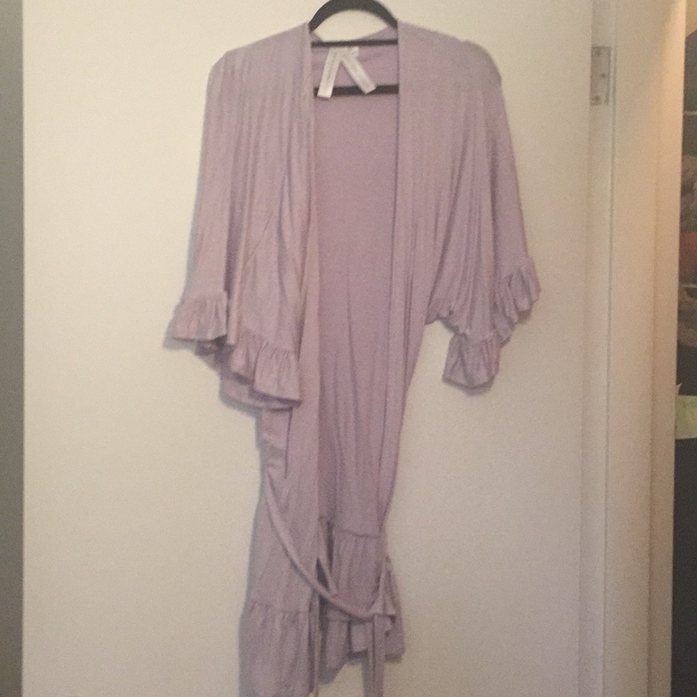 BARELY WORN Ultra Soft Robe